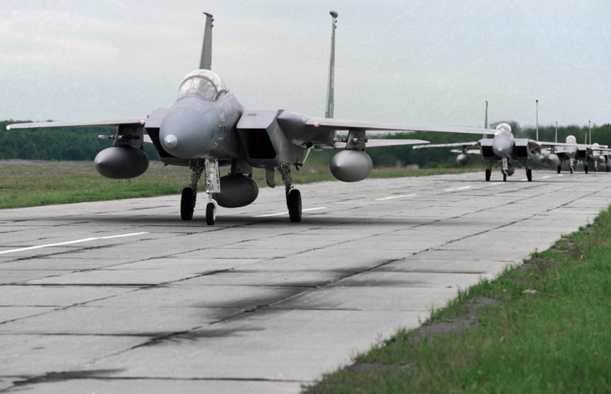 Запад может поставить Украине истребители, рассказал начальник штаба ВВС США