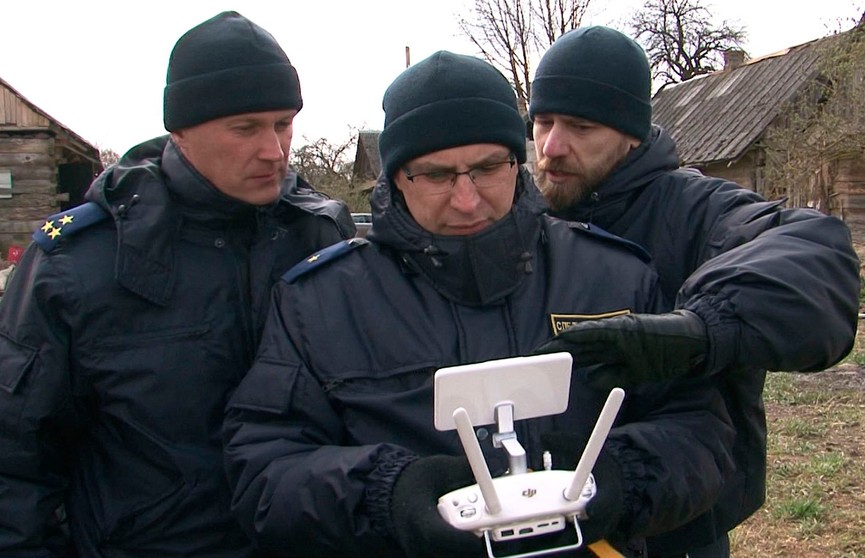 Каждый день спасатели в Беларуси ищут пропавших людей. Как работают службы поиска?