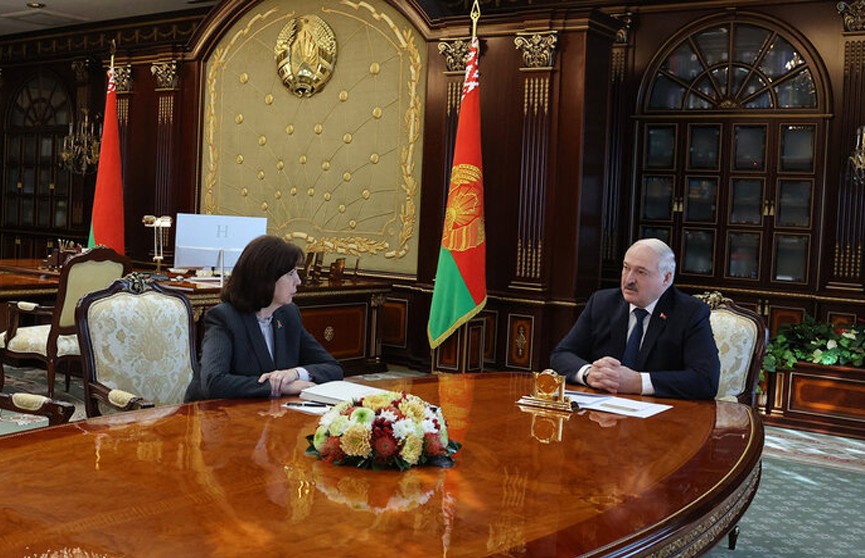 Роль парламента в Беларуси усилится. Александр Лукашенко провел встречу с Натальей Кочановой