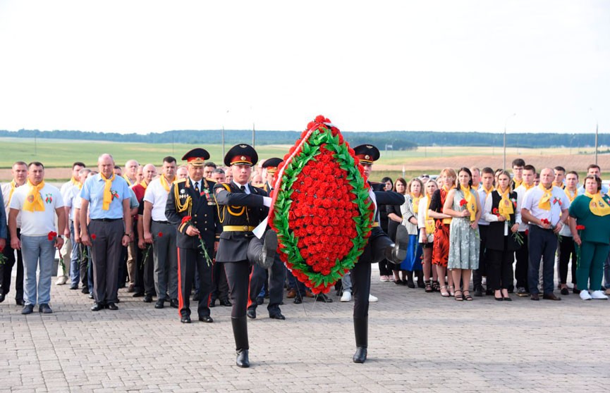 В деревне Гаи открыли мемориал, посвященный батальону милиции Константина Владимирова