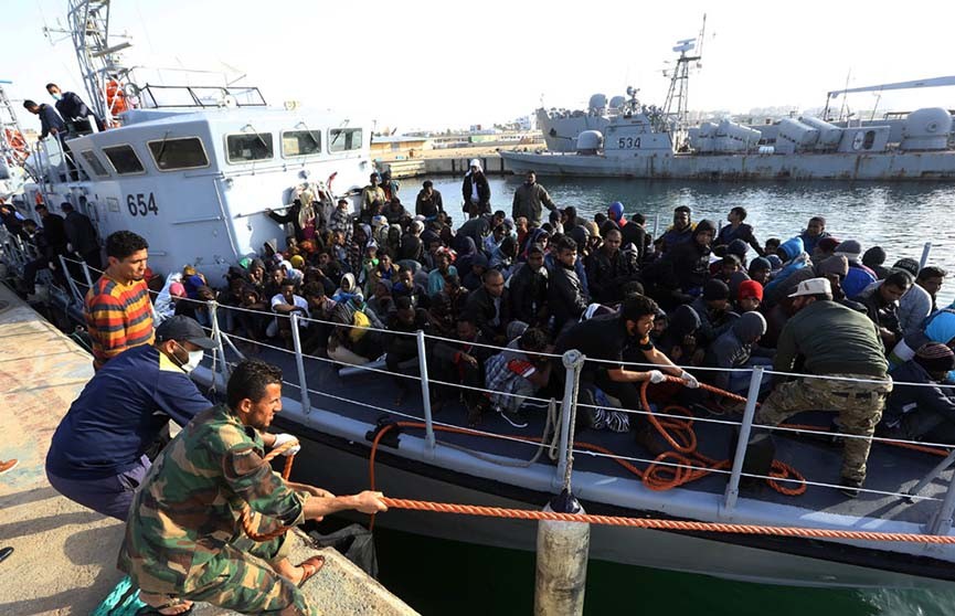 К берегам Испании за выходные прибыли около 800 беженцев