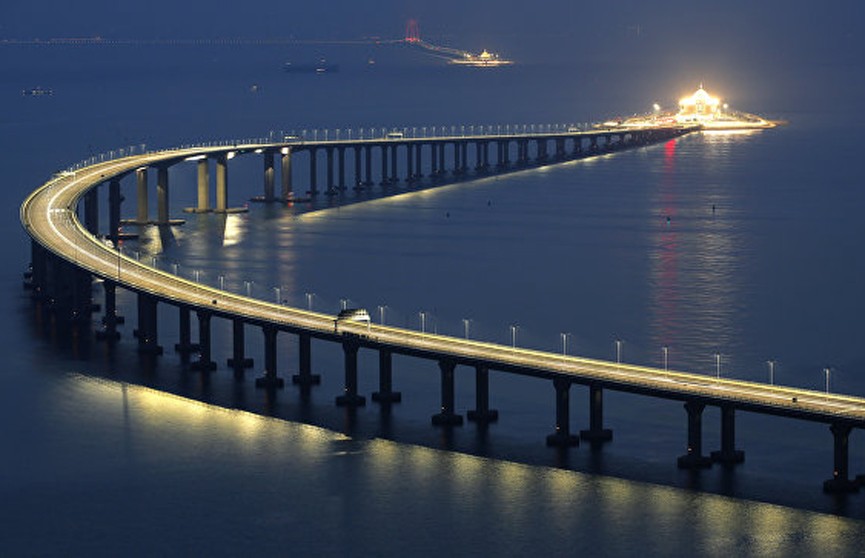 Самый длинный мост в мире открыли в Китае