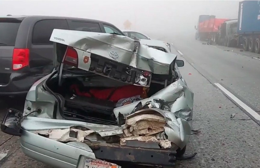 Масштабное ДТП в  Калифорнии: столкнулись 19 автомобилей, есть пострадавшие
