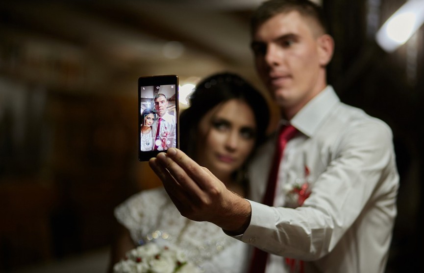 На Украине разрешили жениться через Zoom