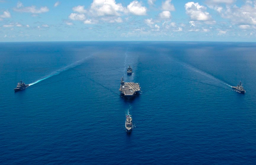 Китай заявил о провокациях, которые готовят иностранные военные корабли