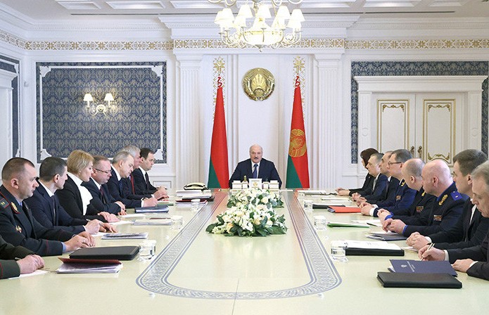 «Речь не должна идти только о закручивании гаек» – Лукашенко на совещании о законодательных новациях в сфере нацбезопасности и охраны общественного порядка