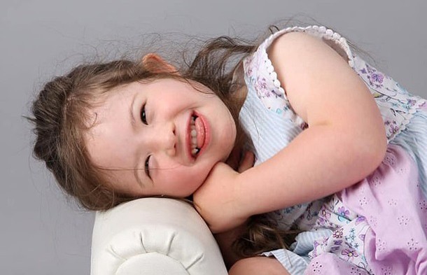 Четырёхлетняя девочка с синдромом Дауна стала популярной моделью