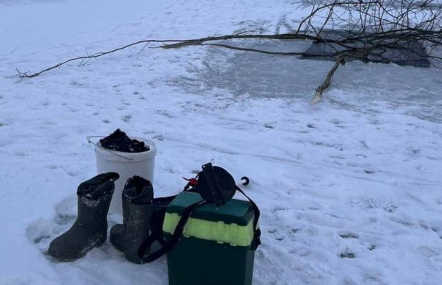 Рыбак провалился под лед и утонул в Миорском районе