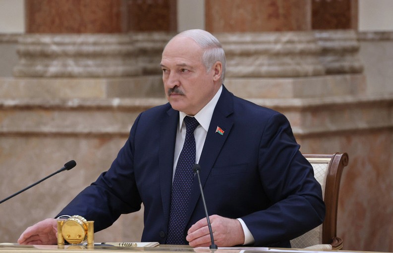 Лукашенко напомнил, что было в 2020 году, и пообещал снести голову любому, кто хочет нарушить мир и покой в Беларуси