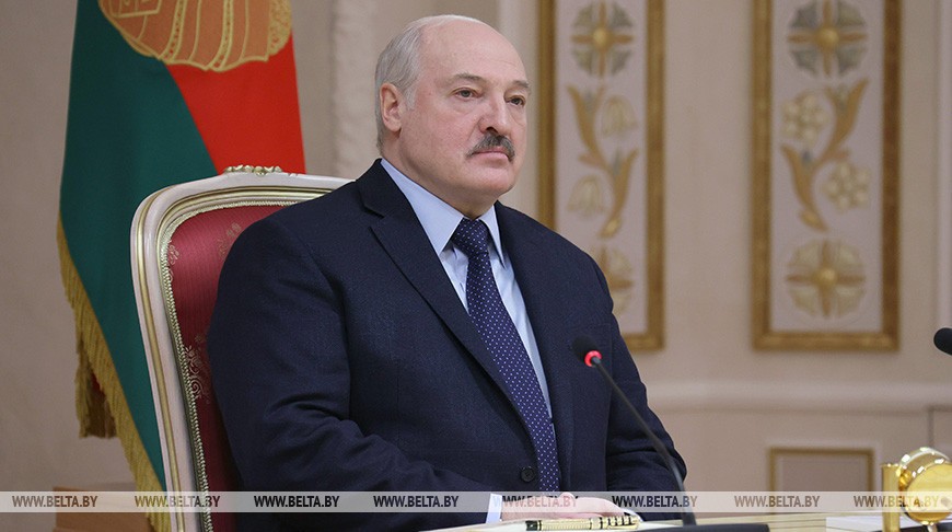 Лукашенко признался, что переболел «омикроном»