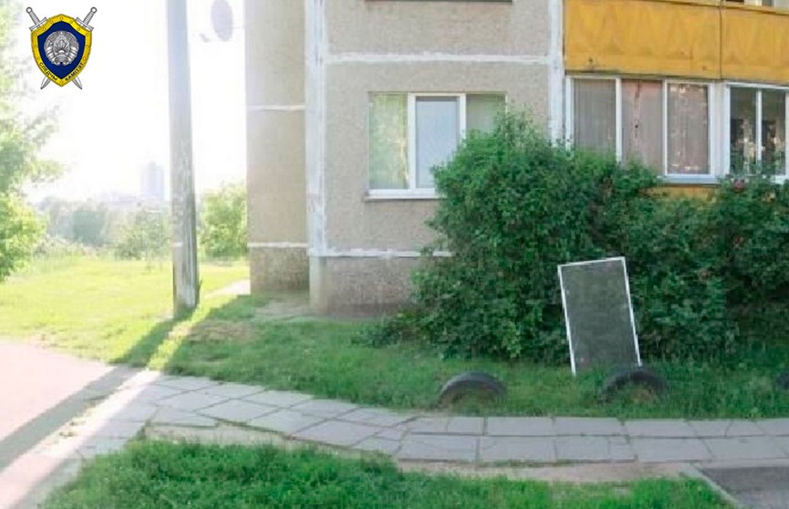 Трехлетний мальчик погиб в Минске после падения из окна