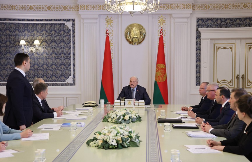 Александр Лукашенко провел совещание по вопросам вступительной кампании