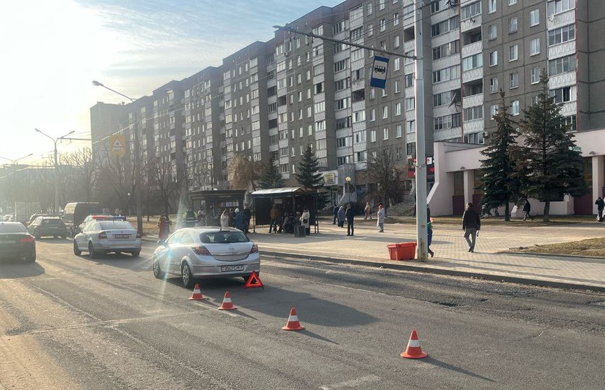 В Минске машина сбила ребенка, перебегающего дорогу