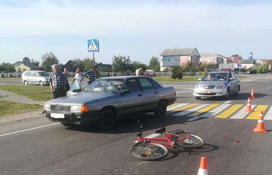 Пенсионер на Audi сбил юную велосипедистку в Каменецком районе: она в больнице