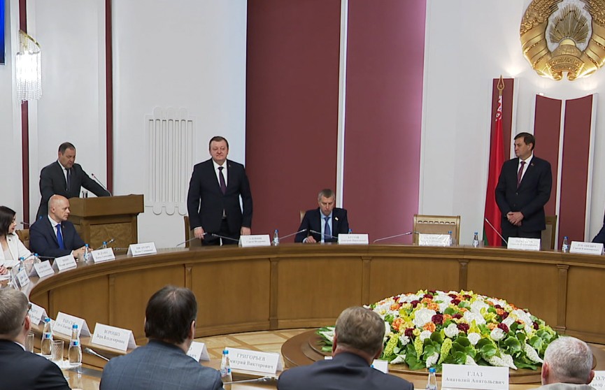 Премьер-министр Беларуси представил в МИД нового министра