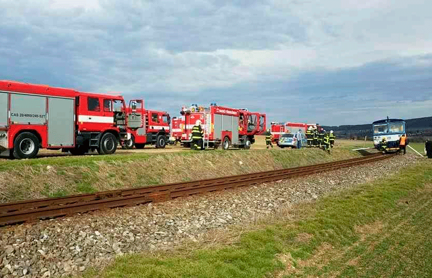 Два поезда столкнулись в Чехии: пострадали шесть человек