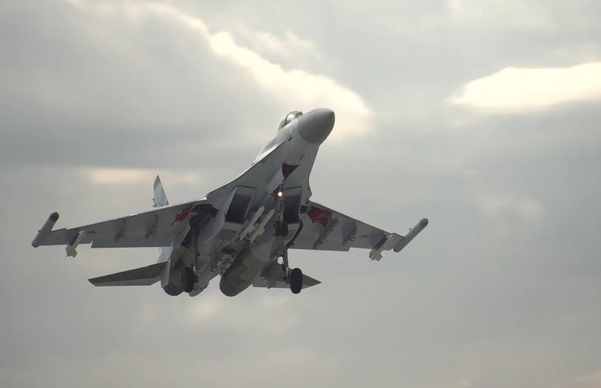 Российская авиация уничтожила более 200 боевиков Украины в районе Красного Лимана