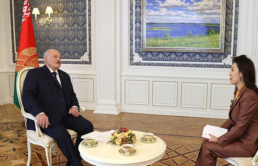 Лукашенко: у Киева нет пути, кроме мира без предварительных условий