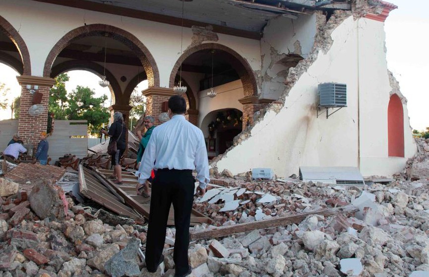 После сильного землетрясения в Пуэрто-Рико ввели режим ЧП