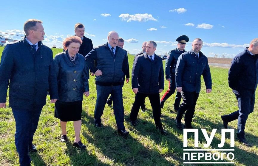 Лукашенко с рабочей поездкой посещает Чечерский район