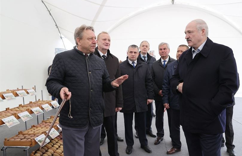 Лукашенко о тружениках села: если бы такой народ был и в Минске, мы стали бы самыми богатыми