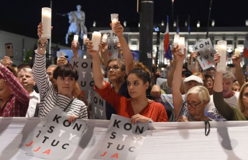Митинги против судебной реформы продолжаются в Польше