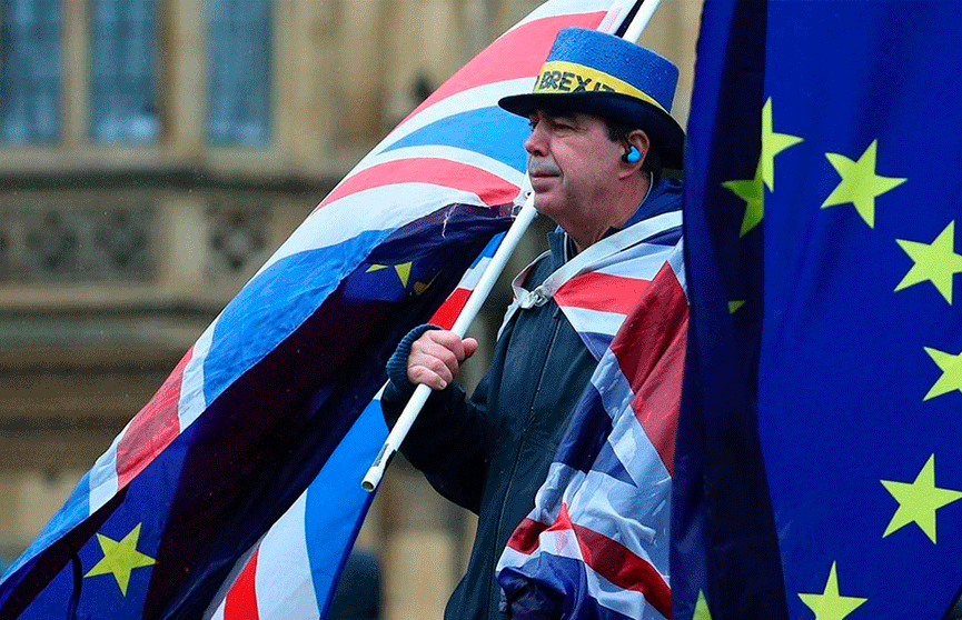 Больше половины жителей Великобритании хотели бы отсрочить выход страны из ЕС