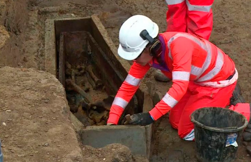 В Лондоне рыли тоннель и... нашли кладбище