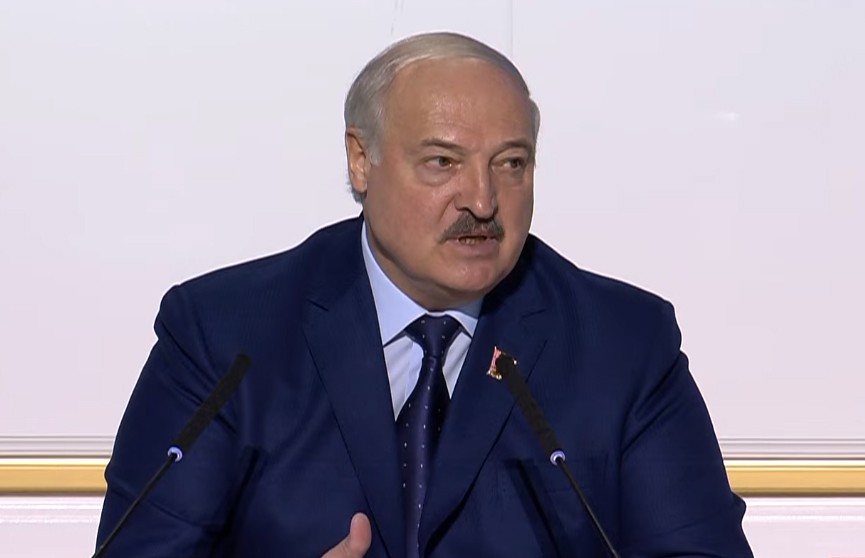 Александр Лукашенко объяснил, почему Концепцию нацбезопасности Беларуси вынесли на открытое обсуждение