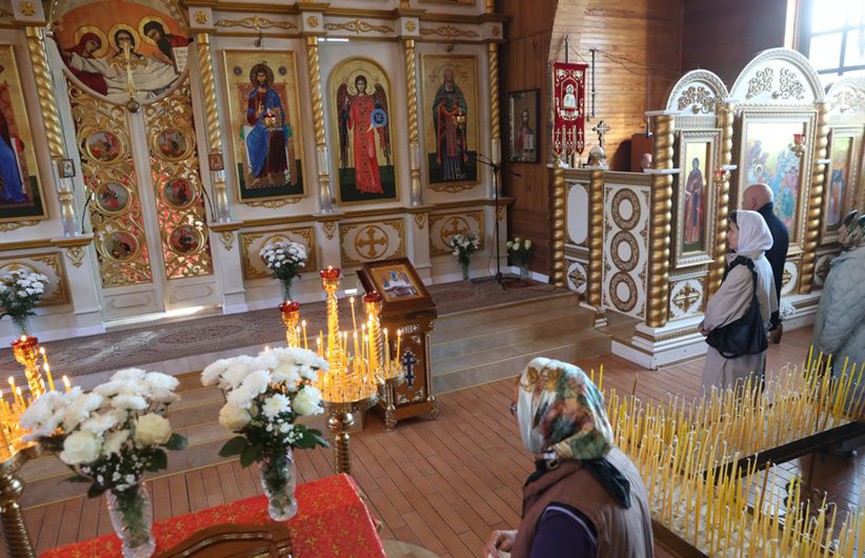 Пасха усопших. Как православные верующие Беларуси отметили Радуницу