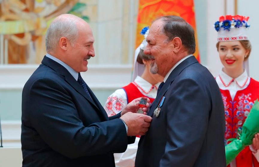 Лукашенко вручил госнаграды: «Глядя на вас, испытываю гордость и самую глубокую признательность»
