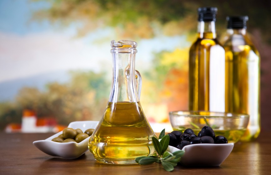 Эксперты объяснили, почему оливковое масло стало популярным ингредиентом в бьюти-индустрии