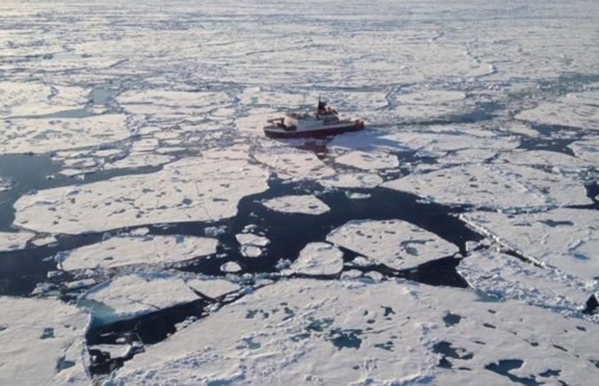 Учёные: основная причина загрязнения Арктики пластиковыми отходами – рыболовецкие суда