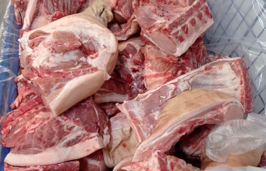 Более 400 кг некачественных мясных изделий и рыбы нашел Госконтроль в «Светофоре» в Могилеве