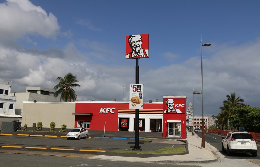 KFC меняет вывески ресторанов в Москве на Rostic's
