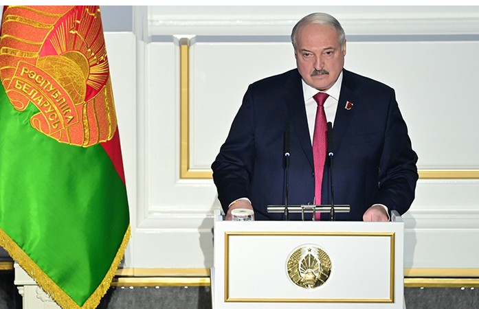 А. Лукашенко заявил, что 60 млрд долларов помощи Украине не изменят ситуацию на фронте