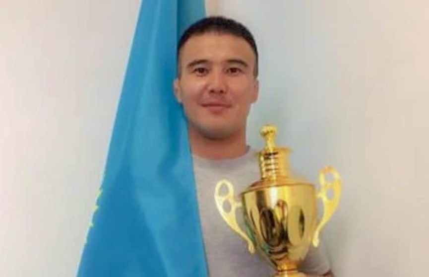 Чемпиона Казахстана по дзюдо убили в очереди за углём