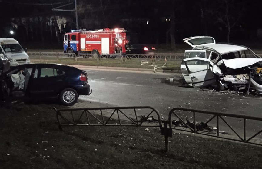 В Гродно столкнулись два авто – госпитализированы пять человек