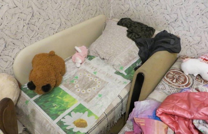 В Бобруйске мужчина до смерти избил трехлетнюю девочку. У нее были сломаны ребра и разорвана печень