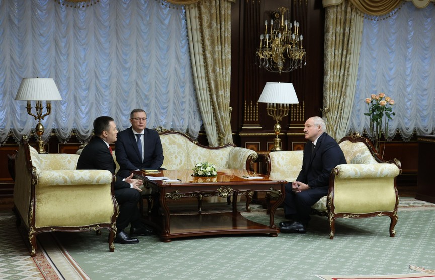 Александр Лукашенко провел встречу с Генпрокурором России Игорем Красновым