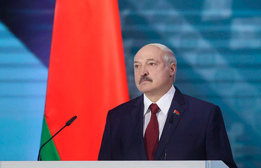 Лукашенко заявил о безальтернативной роли сильного государства в жизни нации