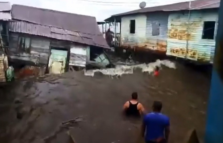 На Венесуэлу обрушился смертоносный ураган