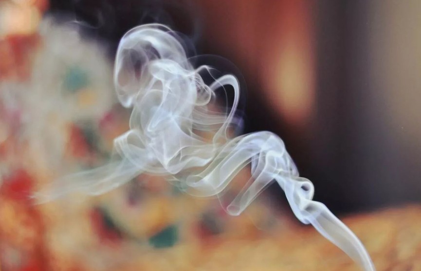 Ученые рассказали, что такое «третий дым» и чем он опасен