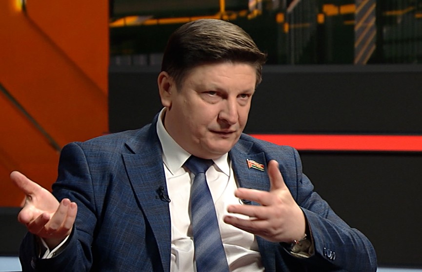 Марзалюк высказался о новом «паспорте» «беглых»: С их стороны это символический отказ от гражданства Беларуси