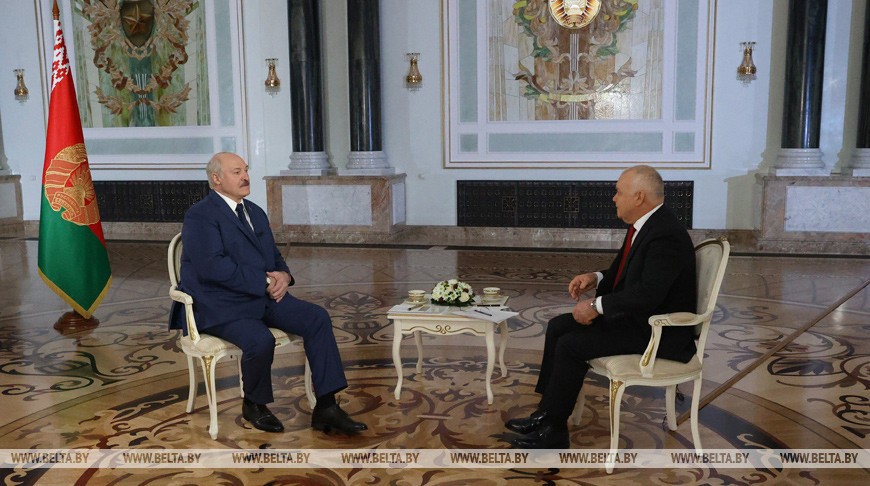 Лукашенко не исключает размещения в Беларуси российского ядерного оружия