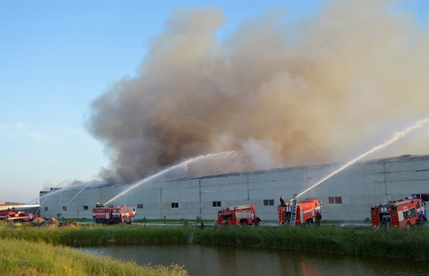 Пожар на складе готовой продукции произошёл в Барановичском районе