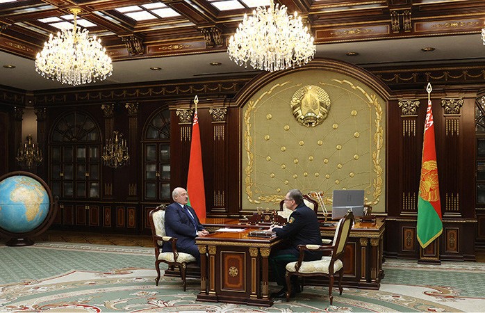 Лукашенко подписал Указ о создании комиссии для работы с желающими вернуться на родину