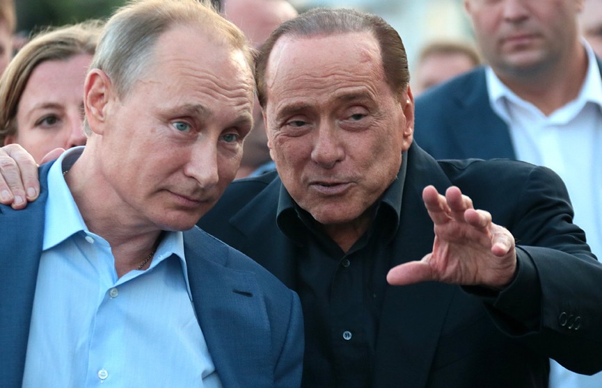 Берлускони рассказал анекдот про себя, Путина, Байдена и Папу Римского
