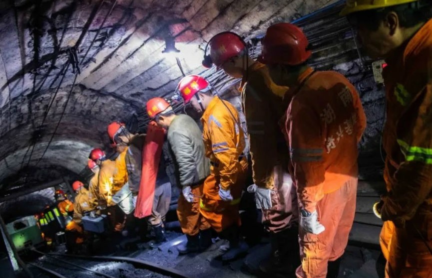 Взрыв в шахте в Китае: погибли 23 человека
