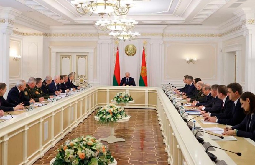 Лукашенко о второй волне коронавируса и ответственности общества
